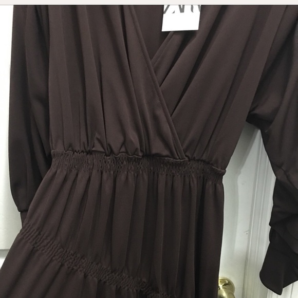 NWT. ZARA. Gorgeous, unique sleeves. - Picture 4 of 4